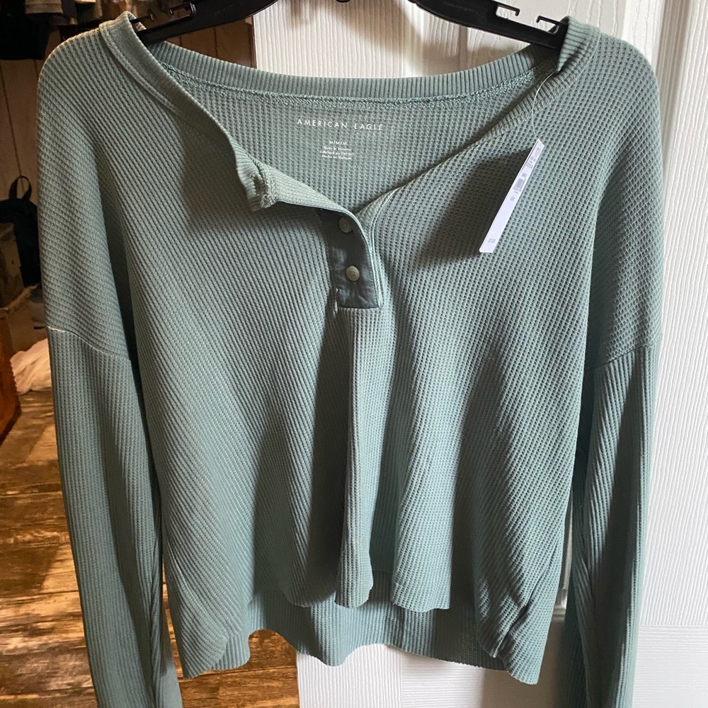 American Eagle Cropped Shirt